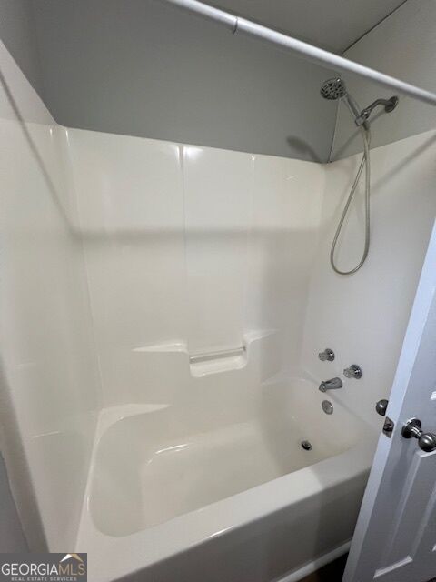 529 Railroad Street # 2b Property Photo 13