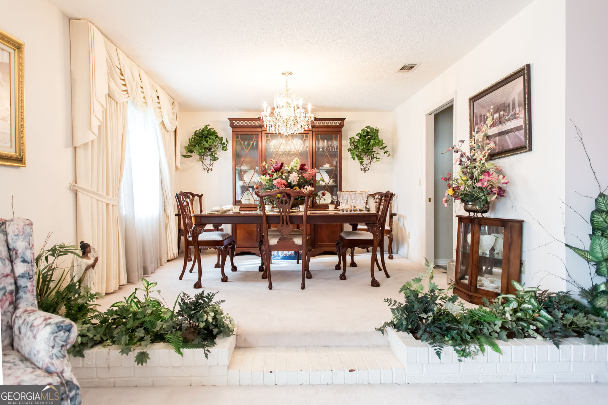 1402 Toomer Street Property Photo 8