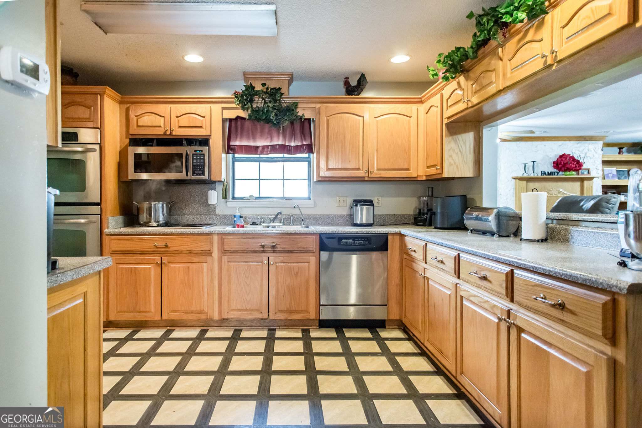 1402 Toomer Street Property Photo 18