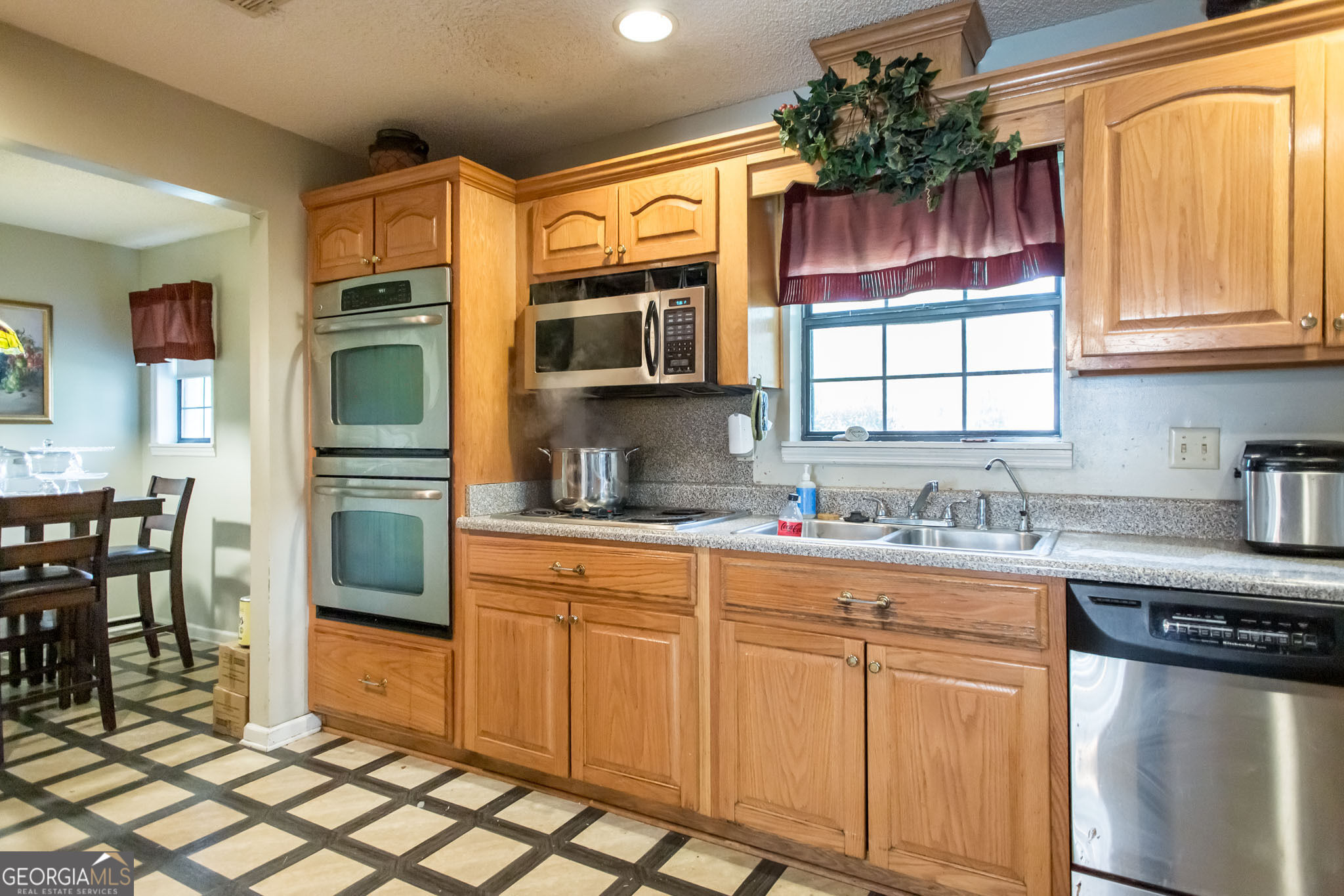 1402 Toomer Street Property Photo 19