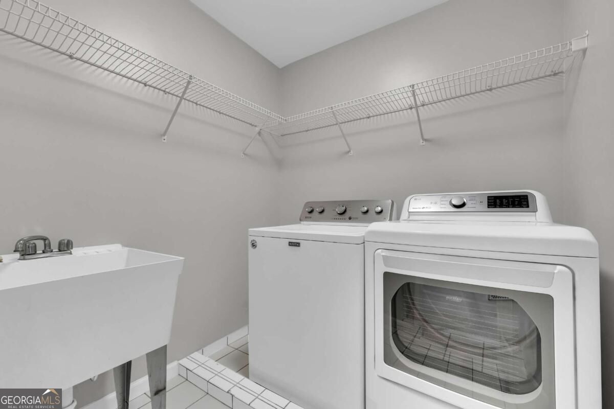 2373 Oak Falls Lane Property Photo 46