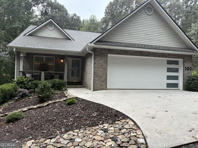 160 Yearwood Drive Property Photo 1