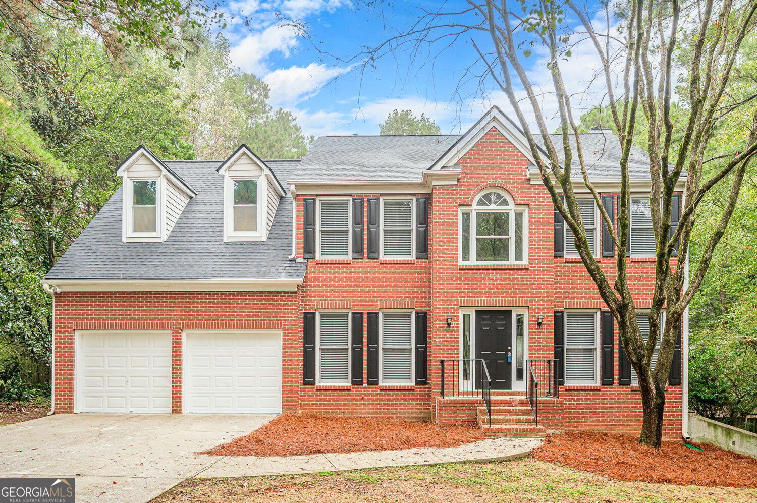 375 Saybrooke Crossing Property Photo 1
