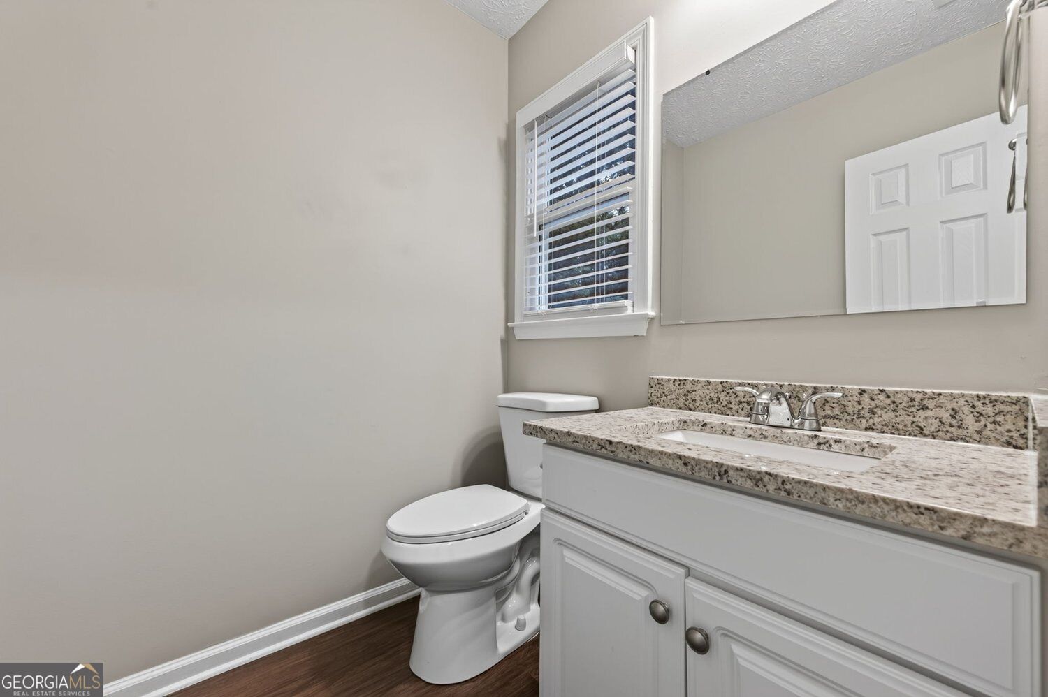 375 Saybrooke Crossing Property Photo 14