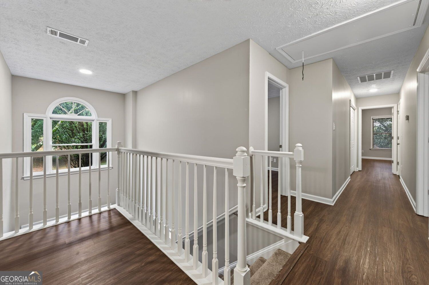 375 Saybrooke Crossing Property Photo 25