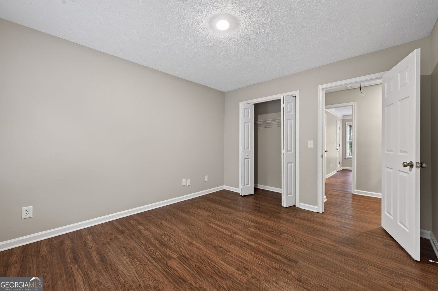 375 Saybrooke Crossing Property Photo 28