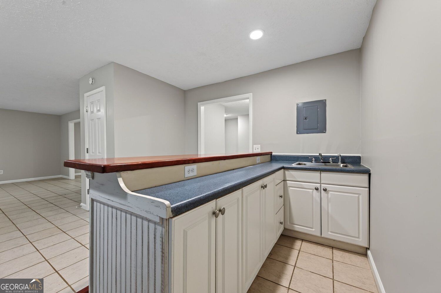 375 Saybrooke Crossing Property Photo 42