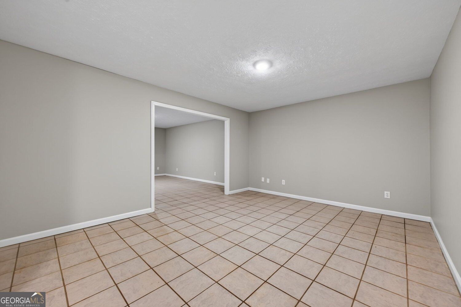 375 Saybrooke Crossing Property Photo 51