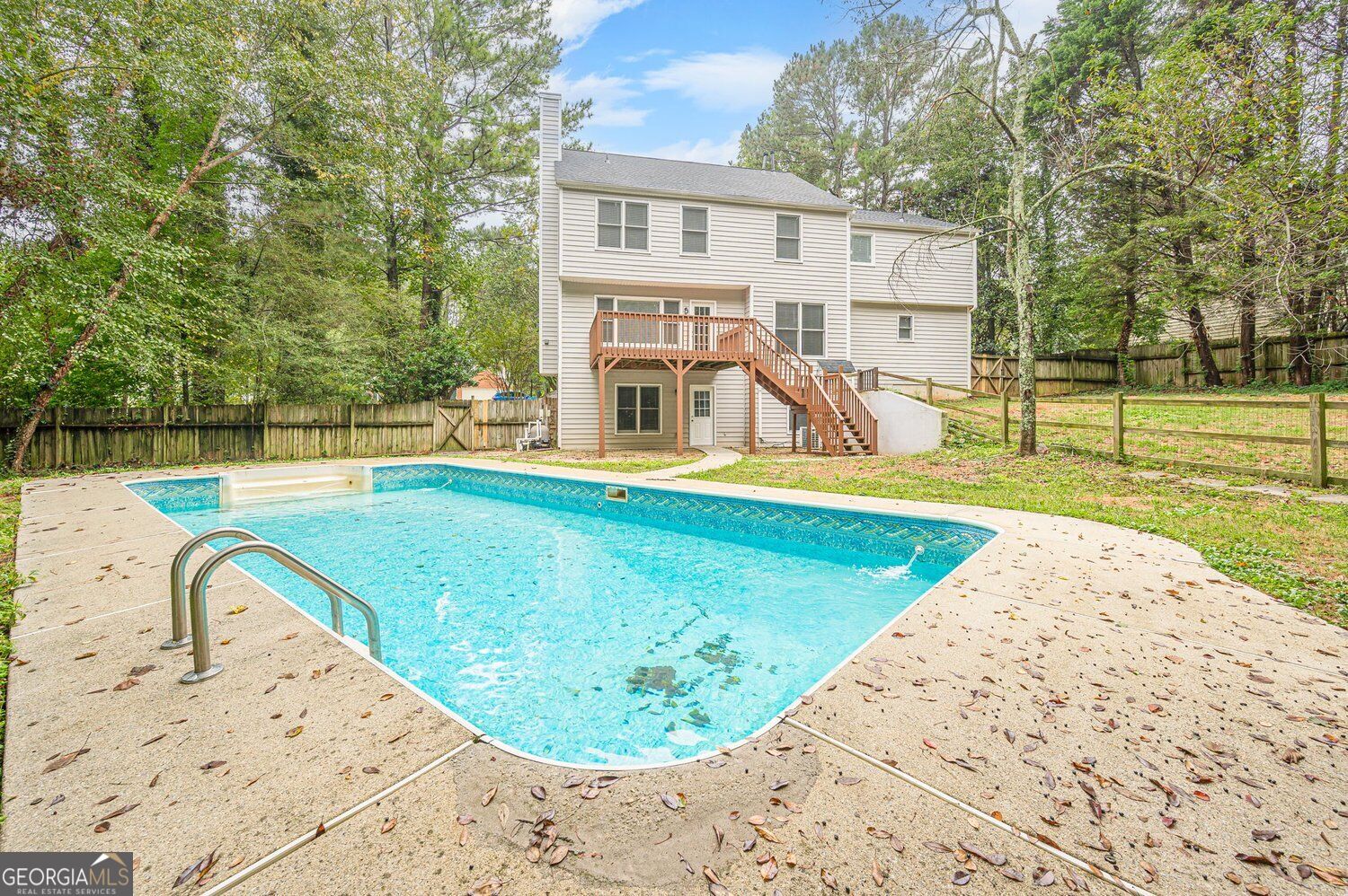 375 Saybrooke Crossing Property Photo 57