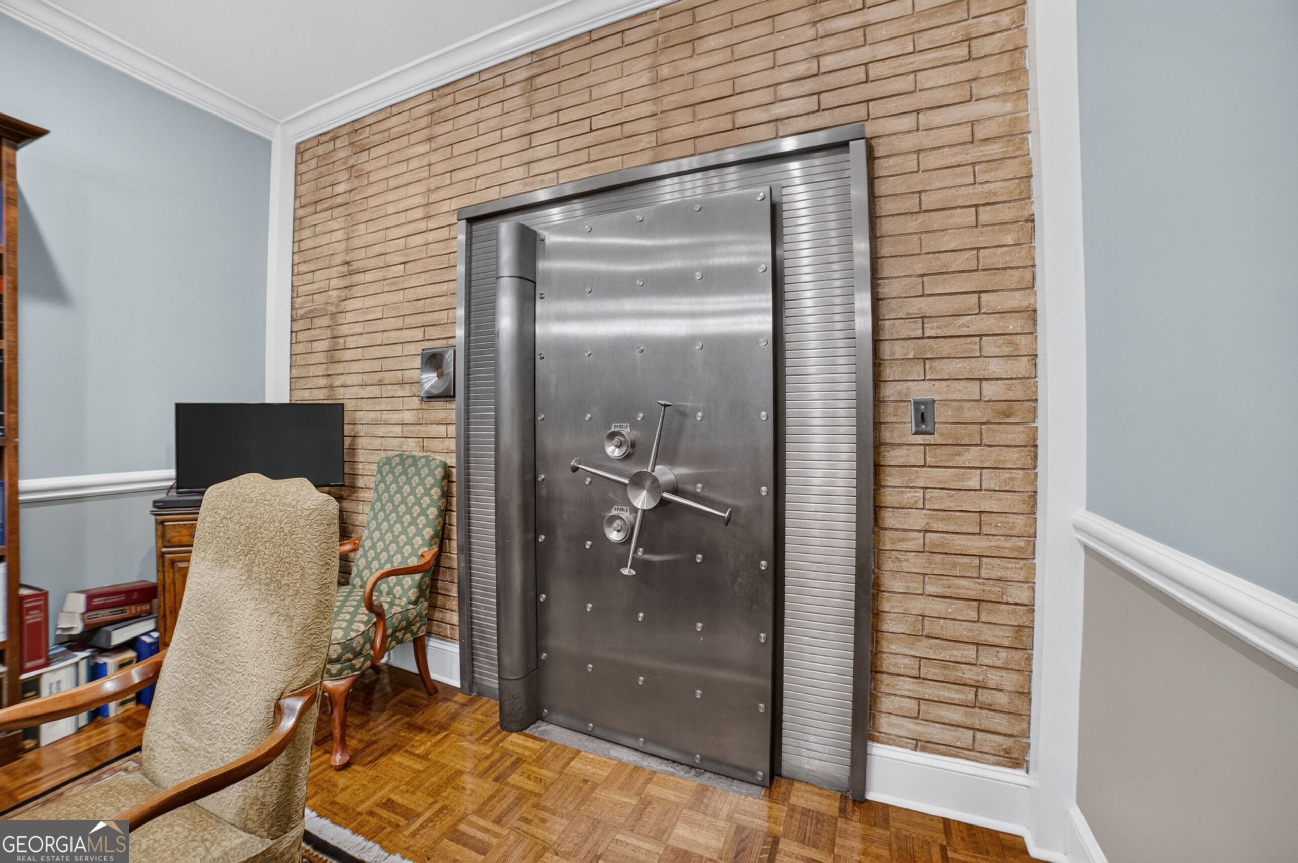 637 Cherry Street Property Photo 13