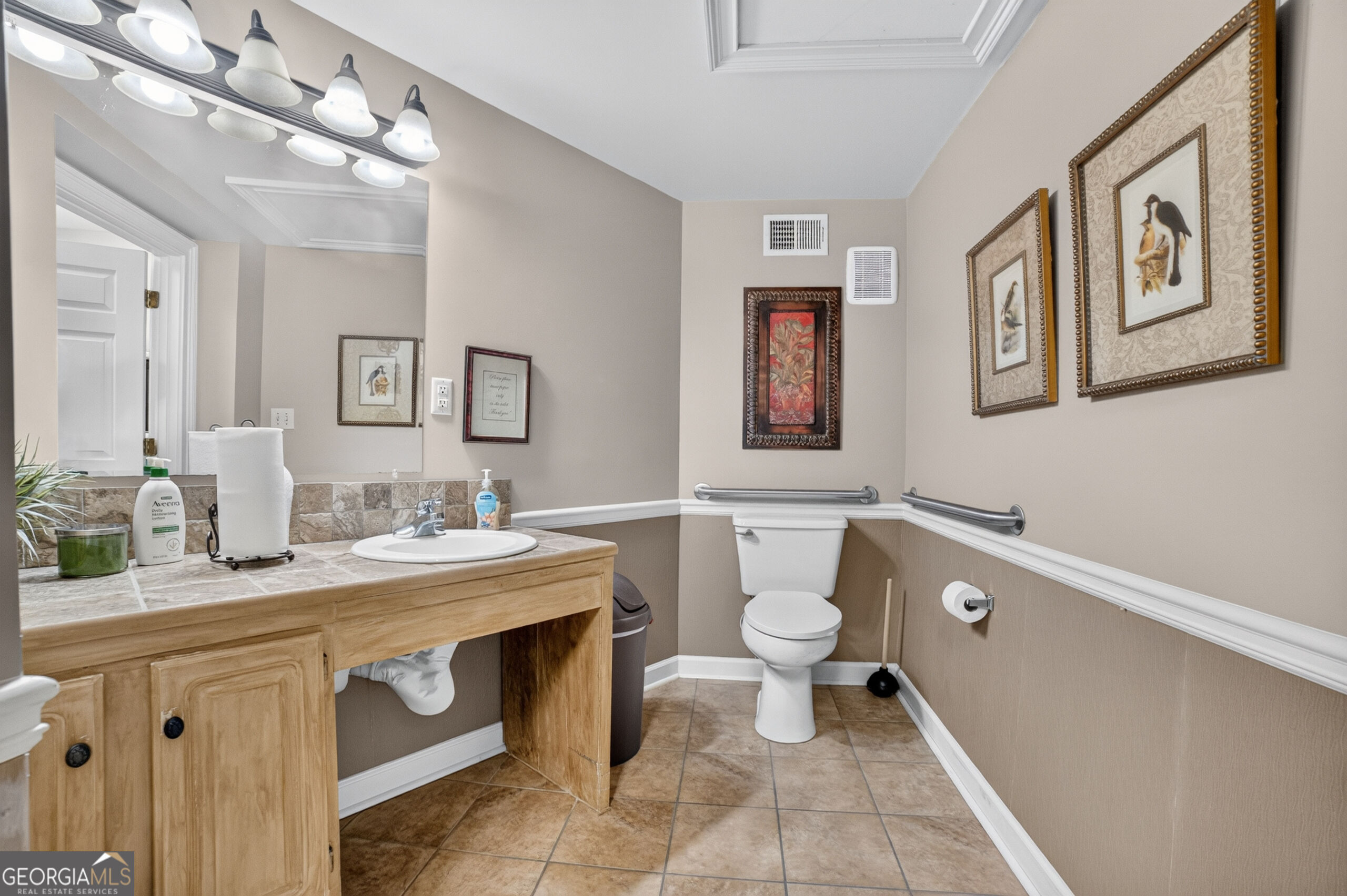 637 Cherry Street Property Photo 21