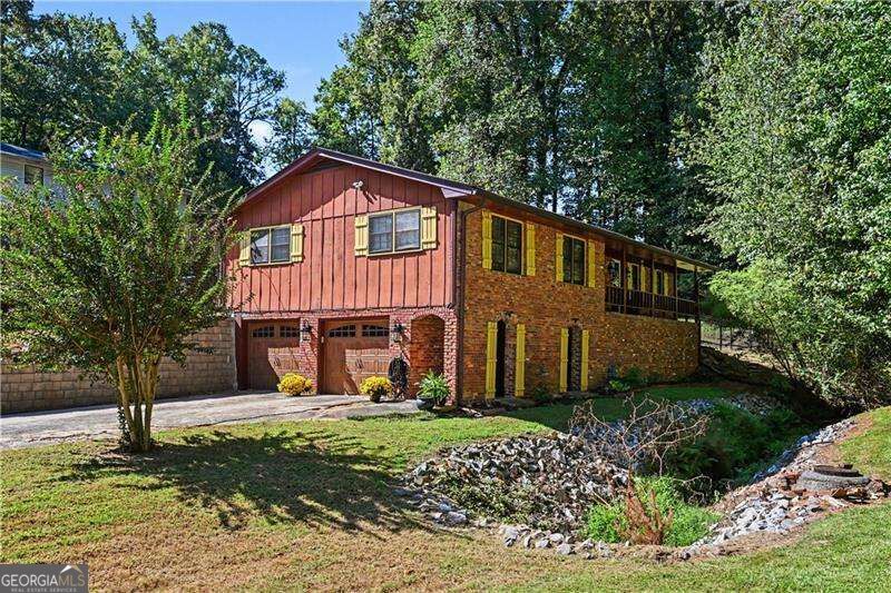 4565 Spring Valley Parkway Property Photo 2