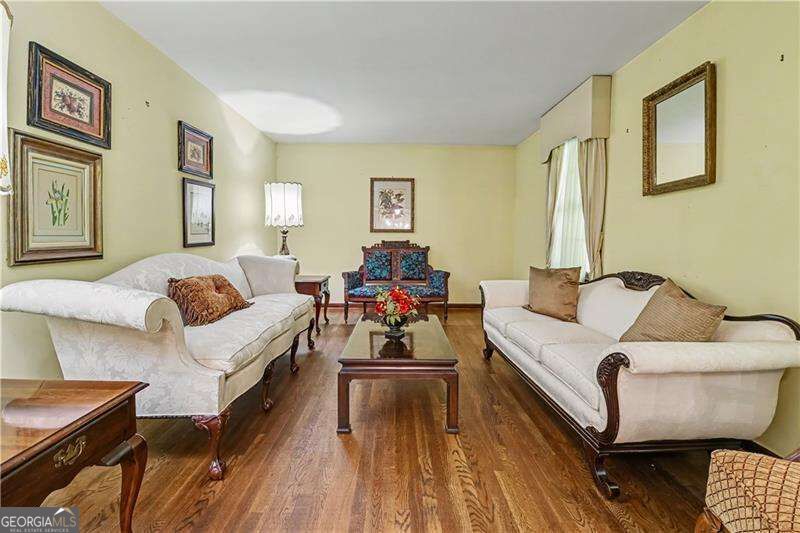 4565 Spring Valley Parkway Property Photo 6