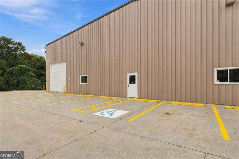 325 Poplar Street Property Photo 3