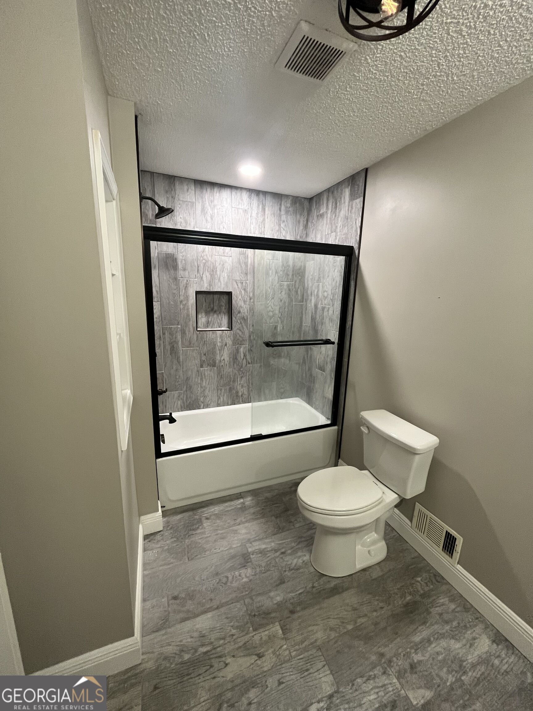 55 Nickel Road Property Photo 6
