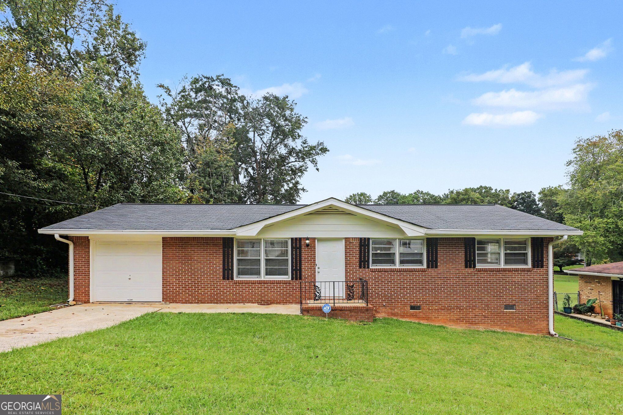 2541 Burton Circle Property Photo 1
