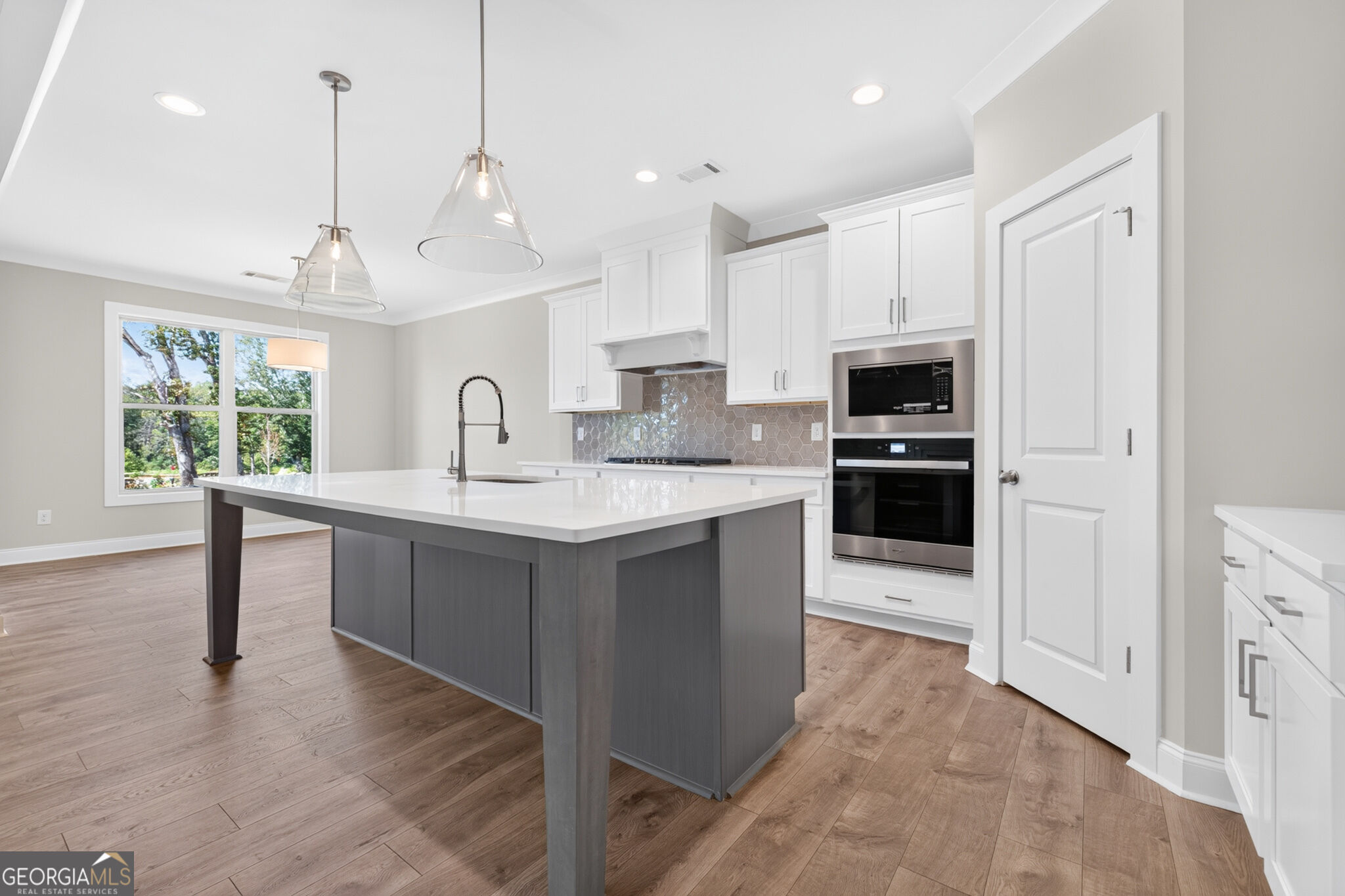 1081 Windy Hill Road Property Photo 4