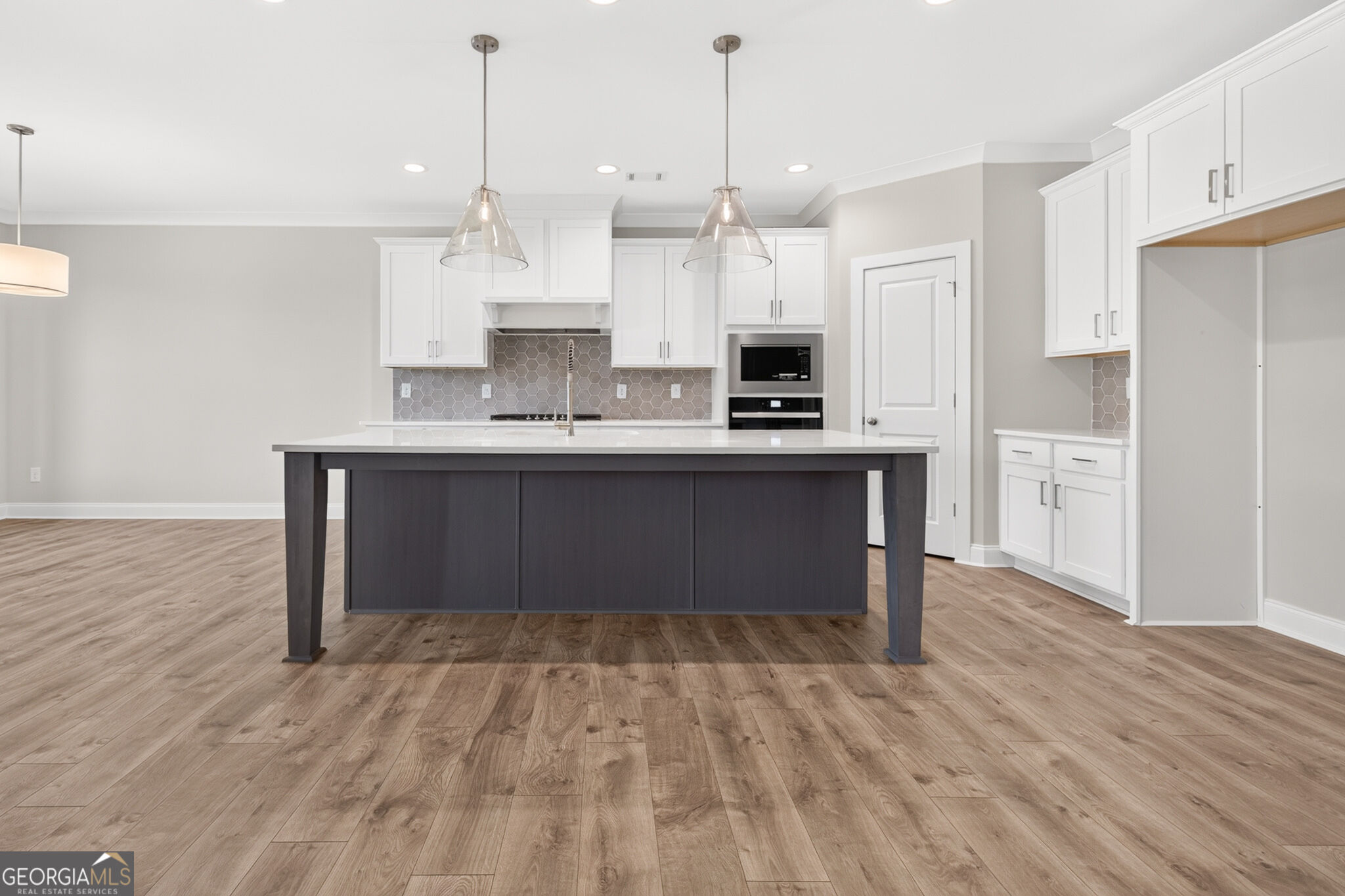1081 Windy Hill Road Property Photo 6