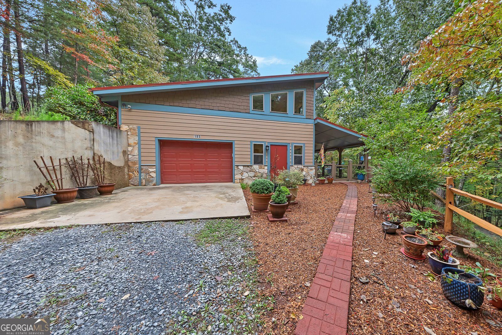 185 Sassafras Drive Property Photo 4