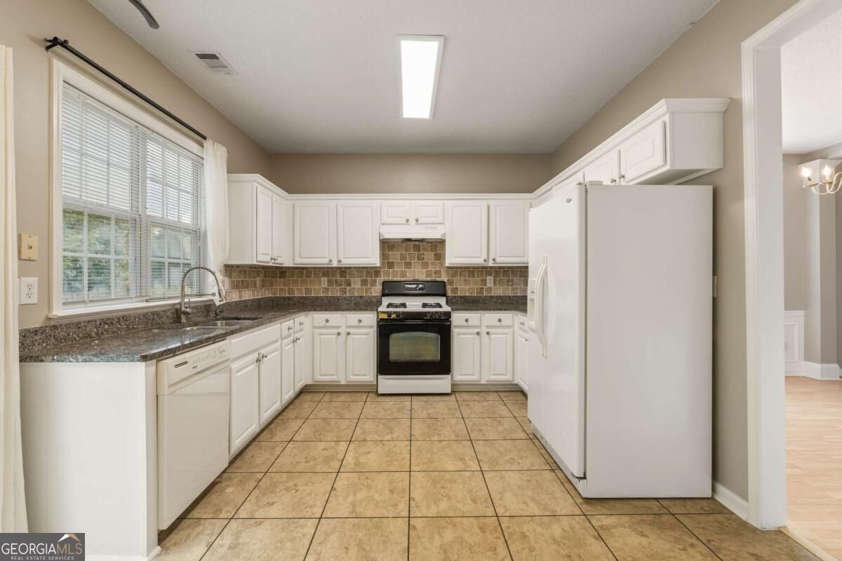 715 Soneley Court Property Photo 22