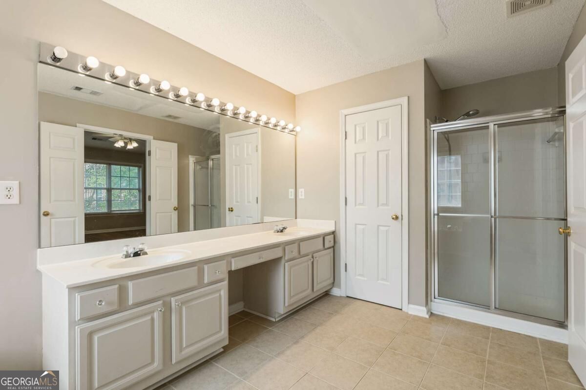 715 Soneley Court Property Photo 38