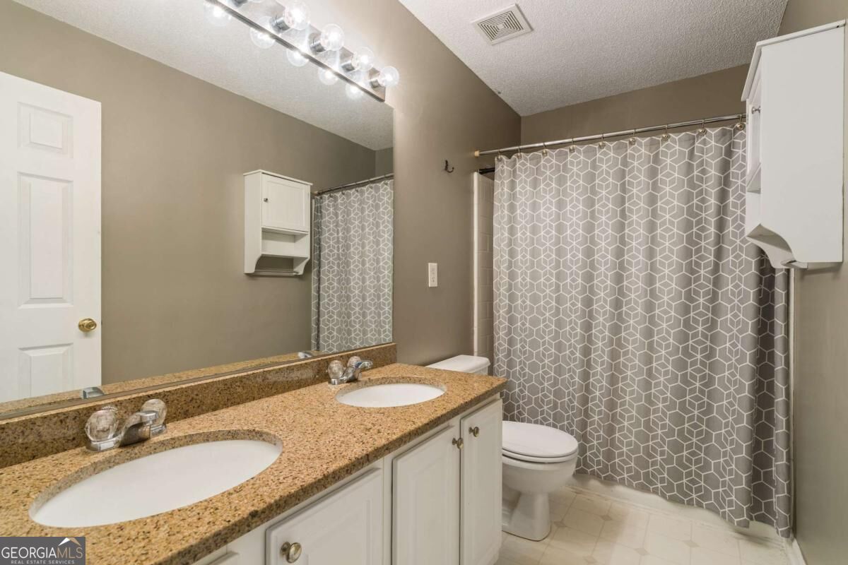 715 Soneley Court Property Photo 42