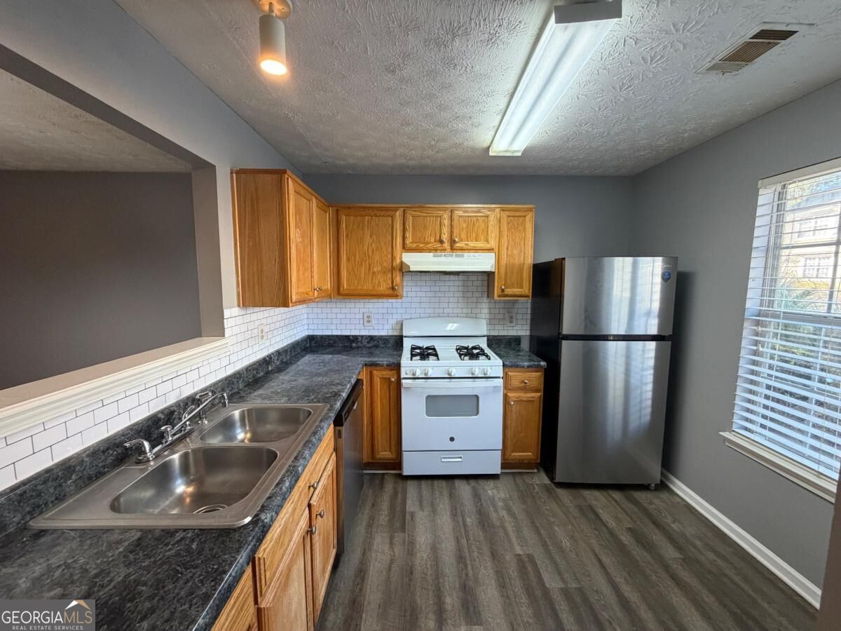 3123 Fields Drive Property Photo 5