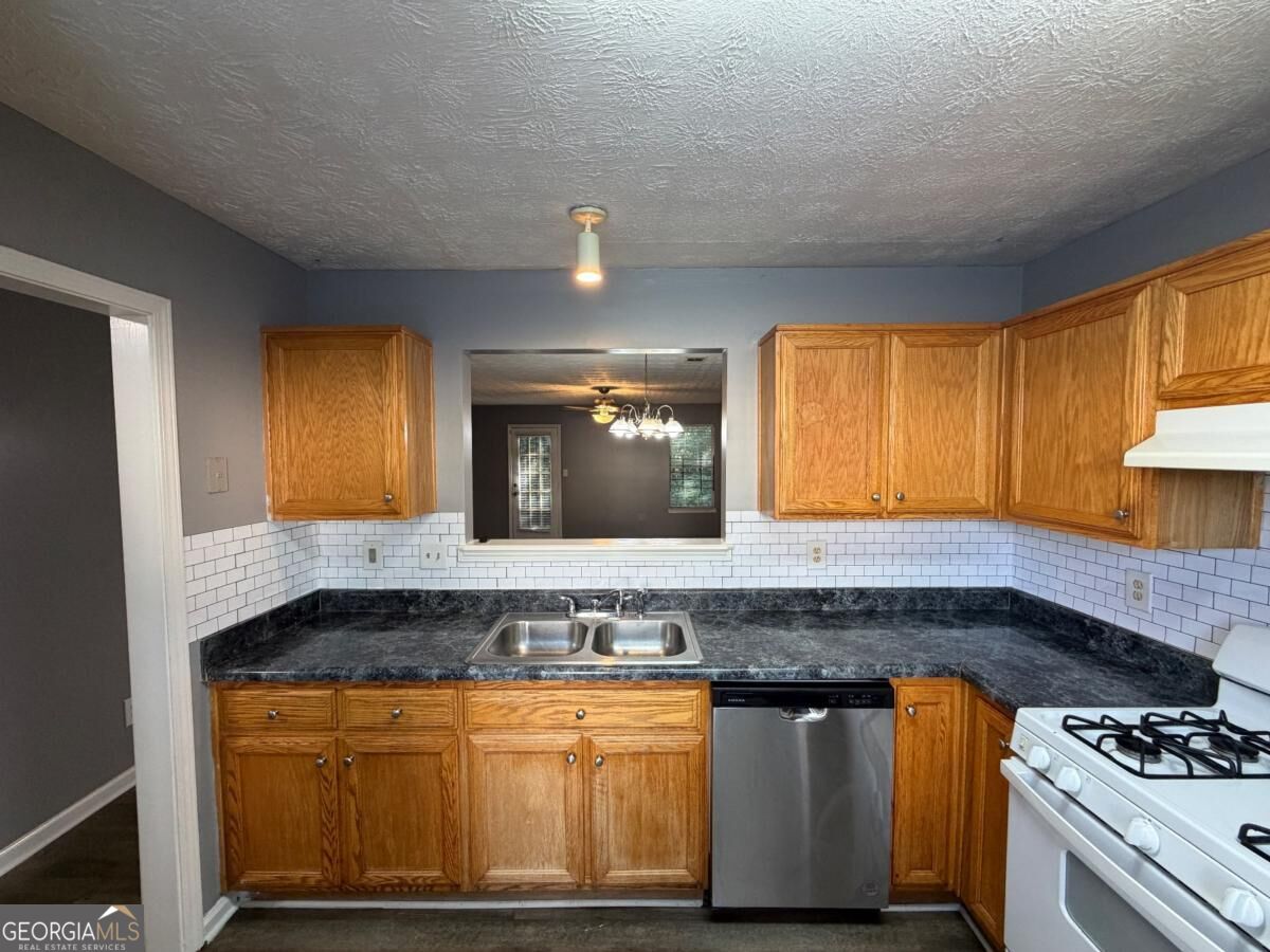 3123 Fields Drive Property Photo 7