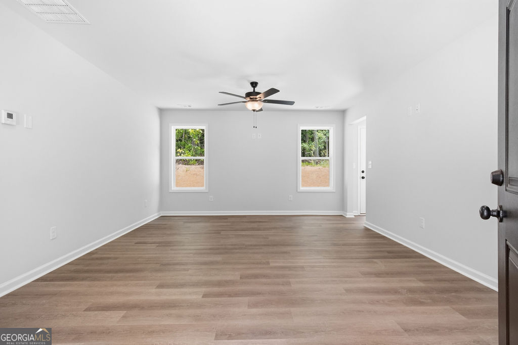 1076 Oglesby Boulevard Property Photo 12