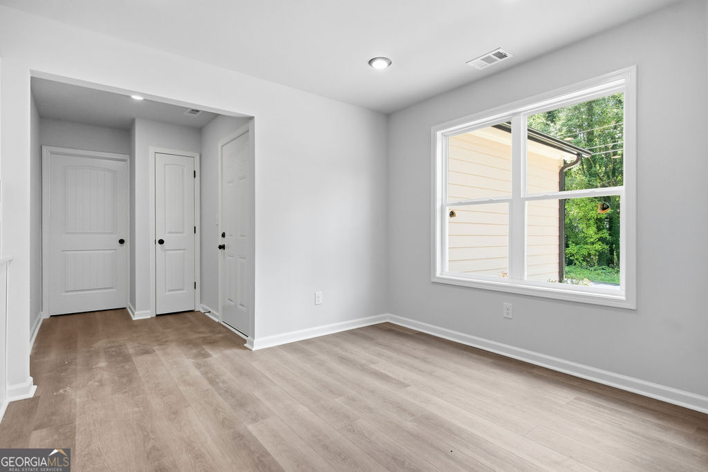 1076 Oglesby Boulevard Property Photo 17
