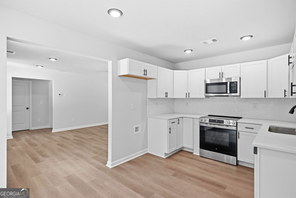 1076 Oglesby Boulevard Property Photo 18
