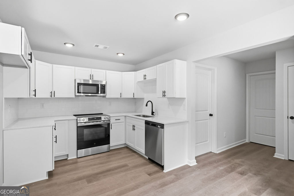 1076 Oglesby Boulevard Property Photo 19