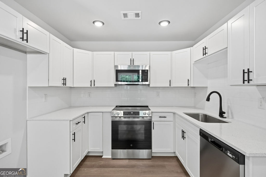 1076 Oglesby Boulevard Property Photo 22