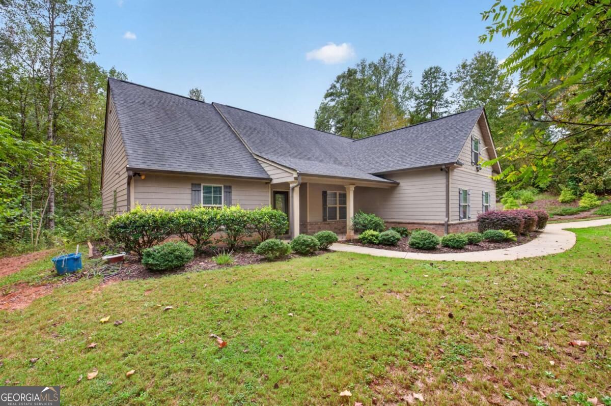 717 Oconee Lane Property Photo 3