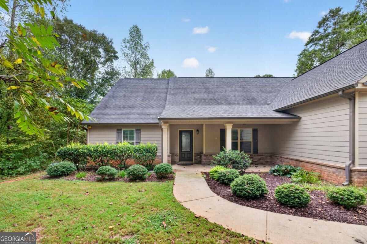 717 Oconee Lane Property Photo 4