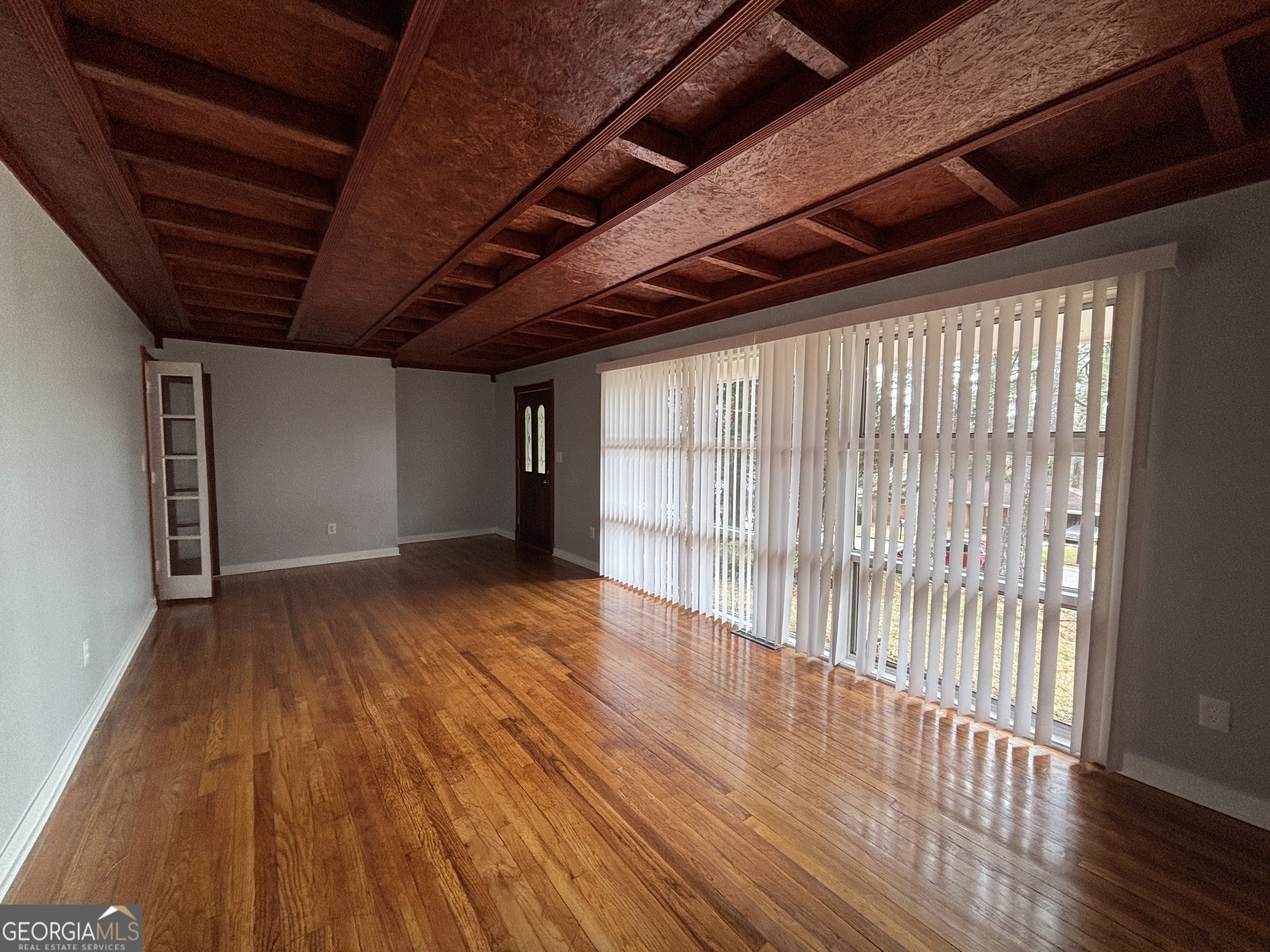 1516 Boulderwoods Drive Se Property Photo 5