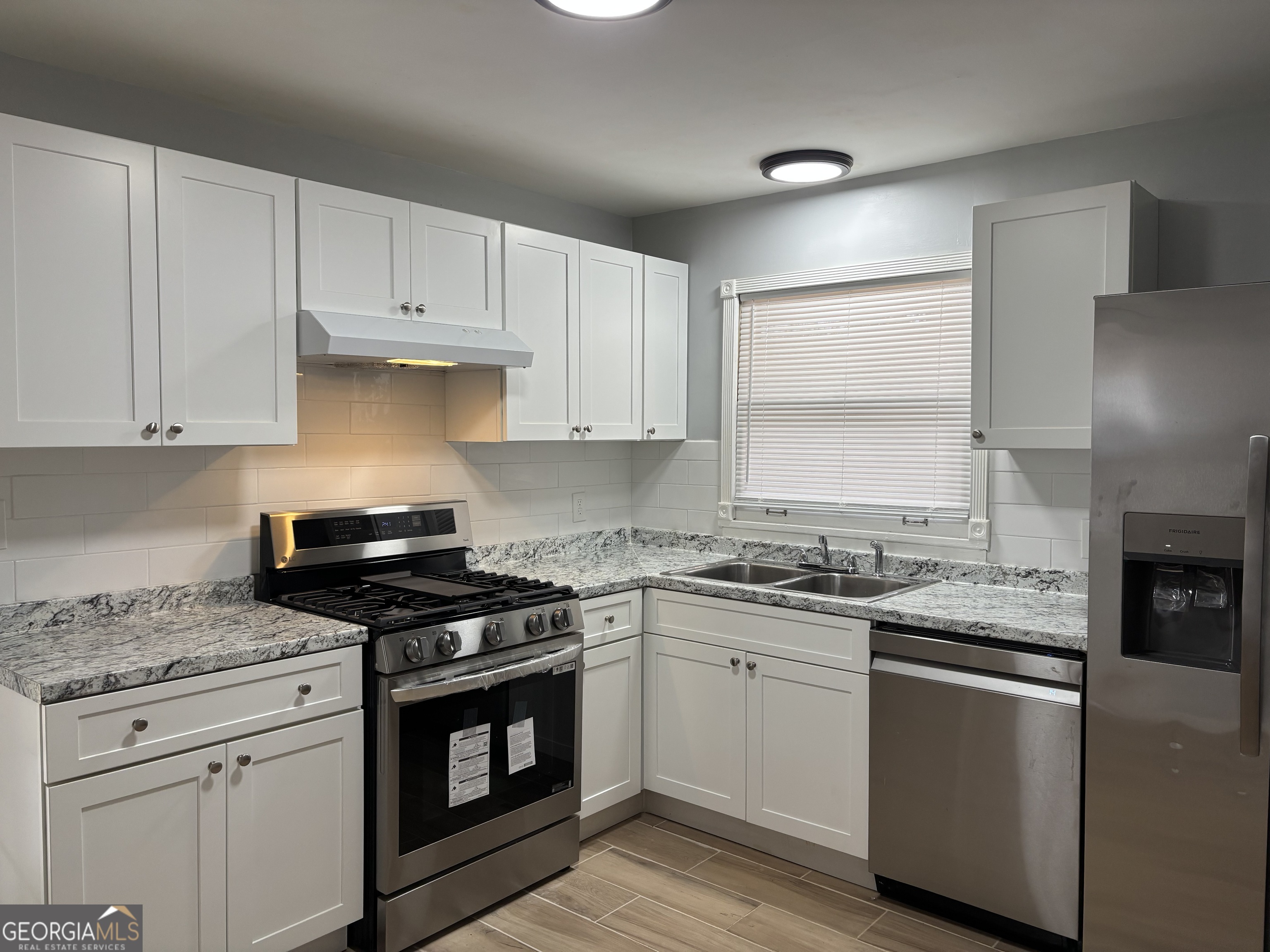 1516 Boulderwoods Drive Se Property Photo 8