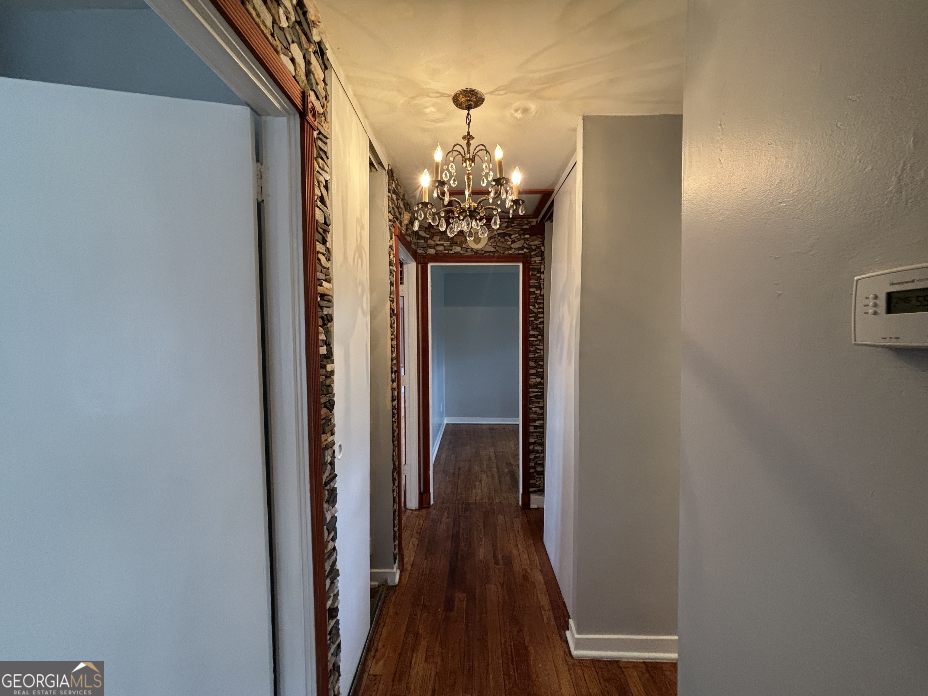 1516 Boulderwoods Drive Se Property Photo 9