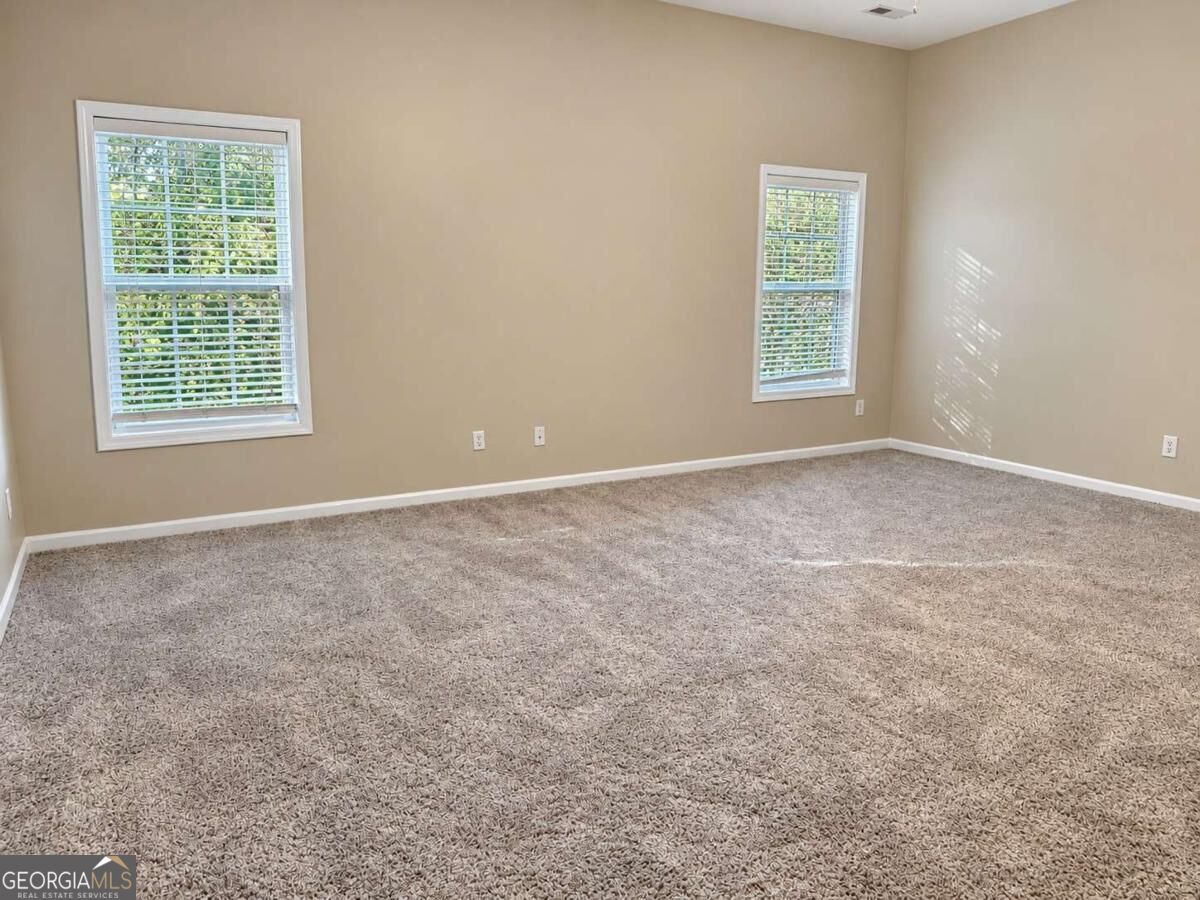 102 Westmont Way Property Photo 10