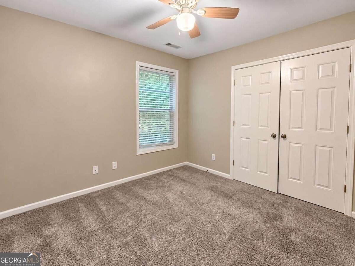102 Westmont Way Property Photo 12