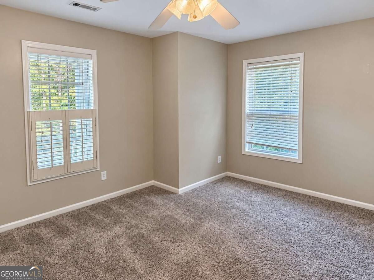102 Westmont Way Property Photo 13