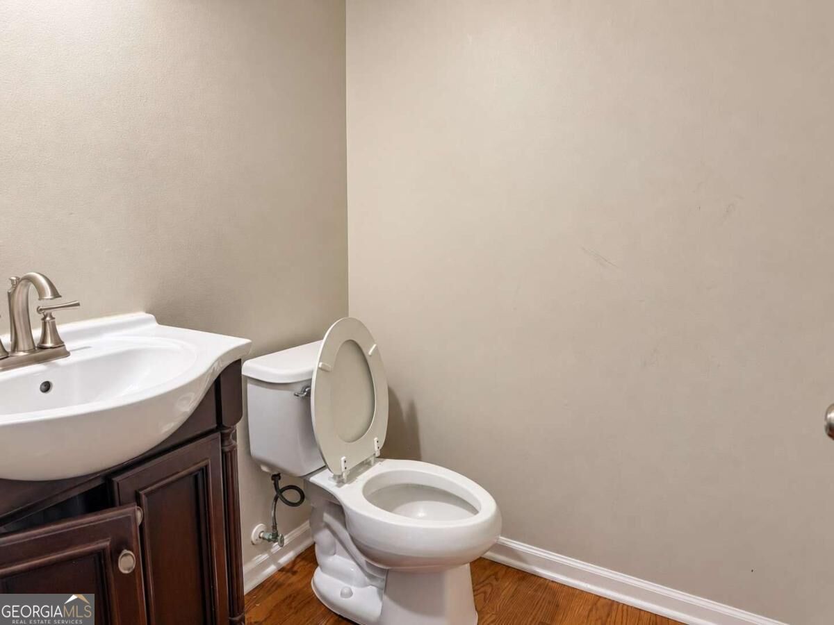 102 Westmont Way Property Photo 16