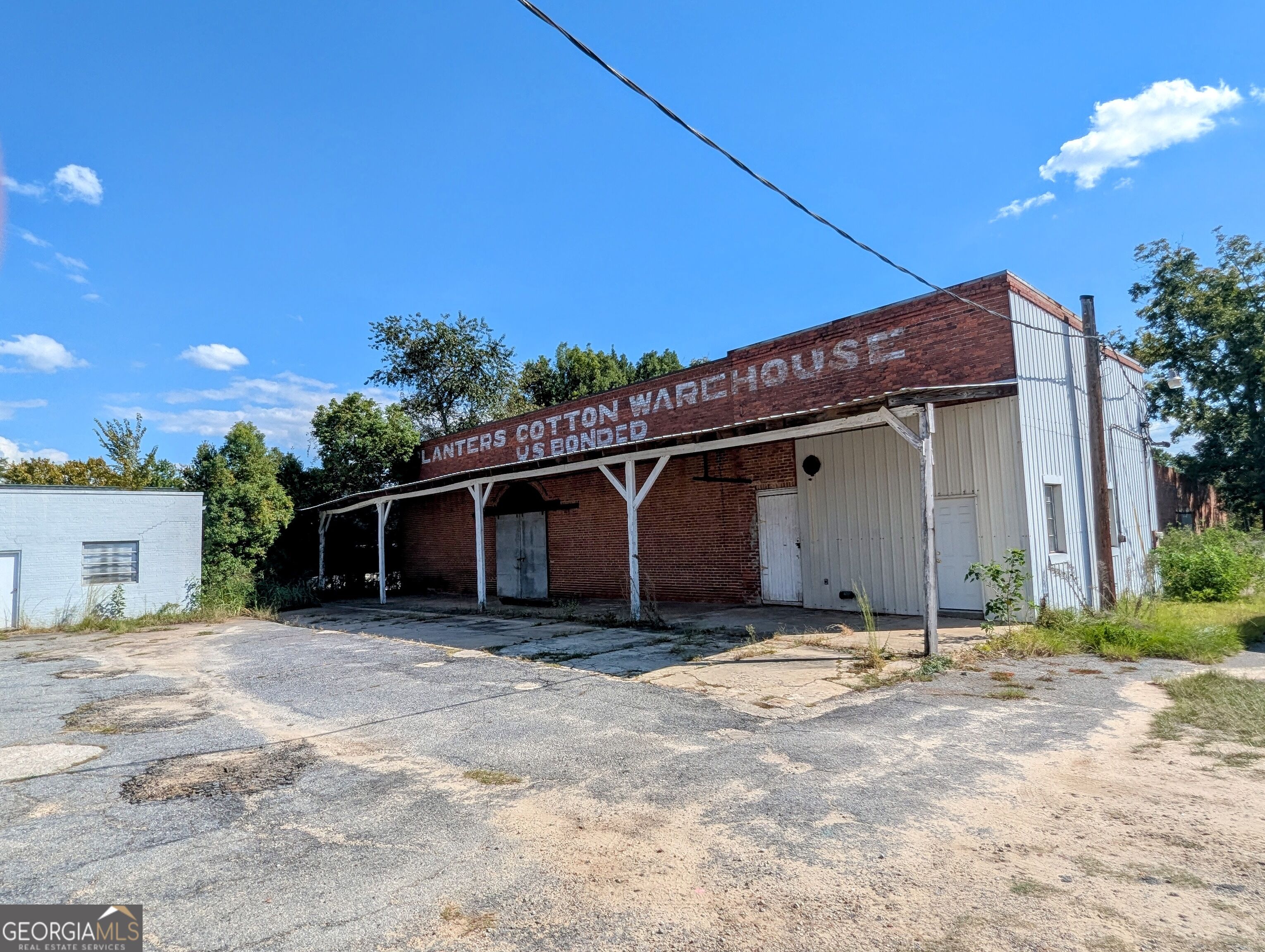 28 E Vine Street Property Photo 3