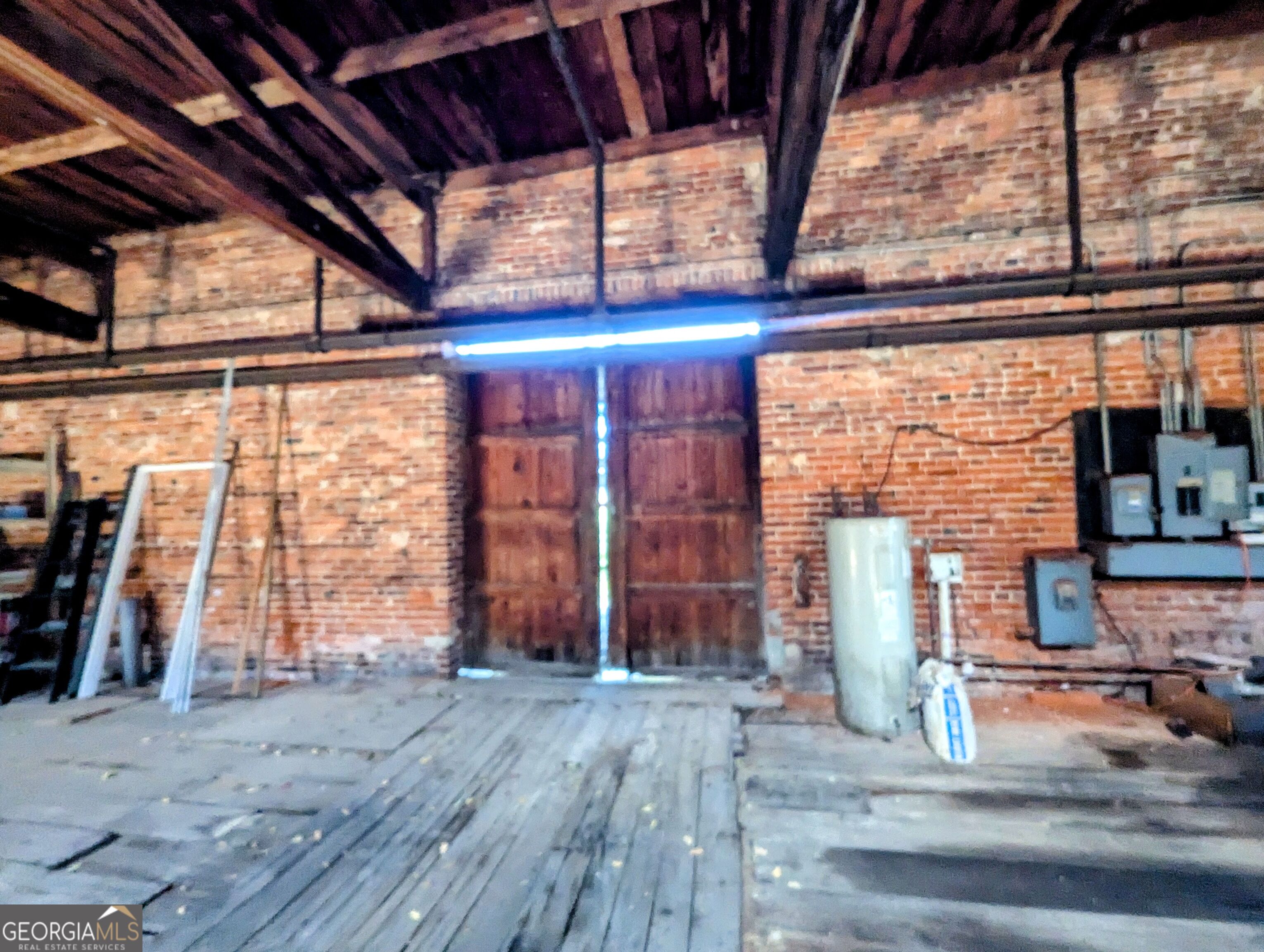 28 E Vine Street Property Photo 14