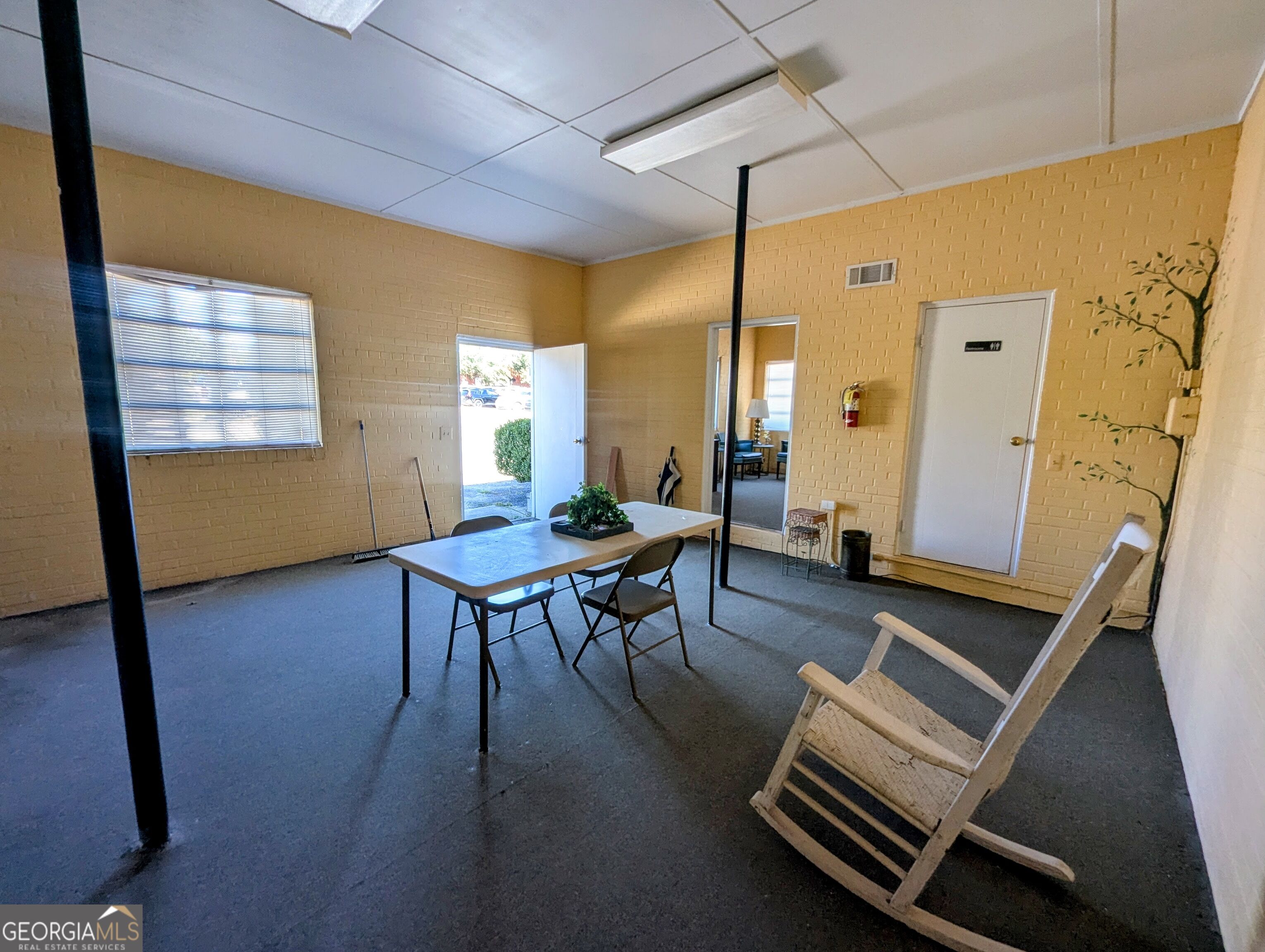 28 E Vine Street Property Photo 19
