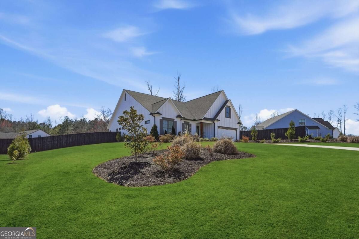 6535 Serene Way Property Photo 4