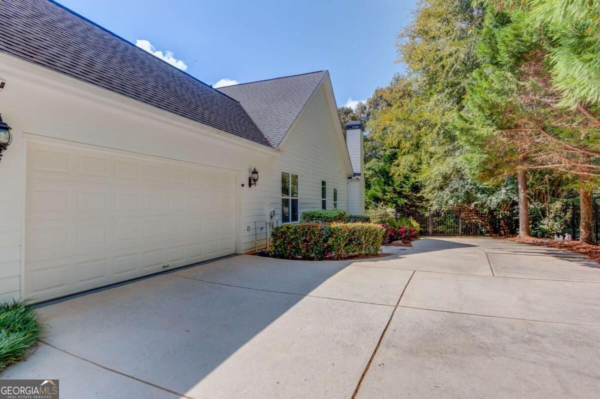 5622 Good Hope Drive Property Photo 4