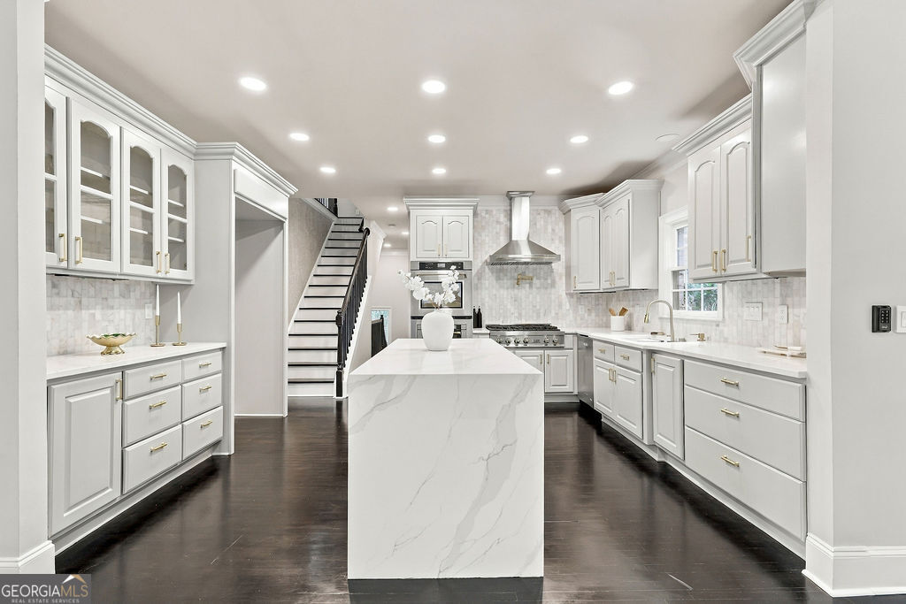 8585 Royal Troon Drive Property Photo 3