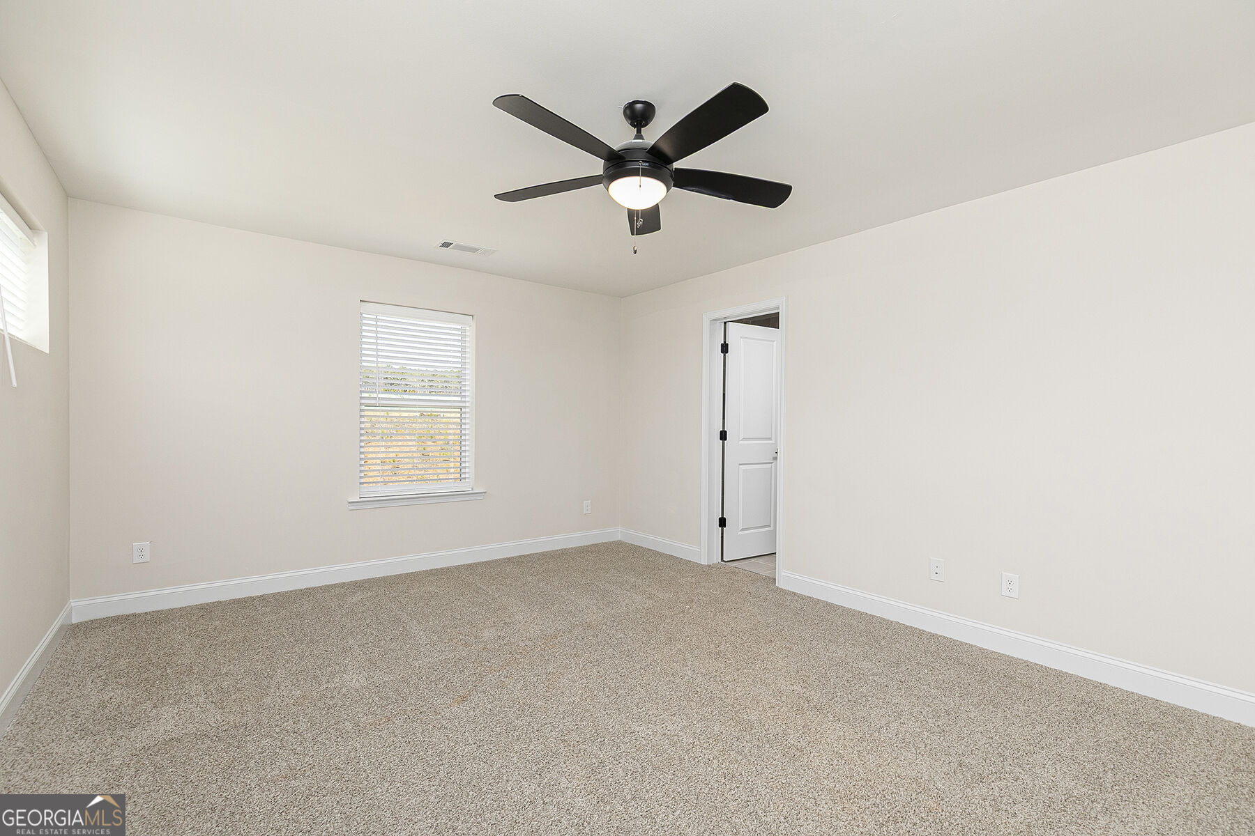 100 Cantrell Drive Property Photo 11
