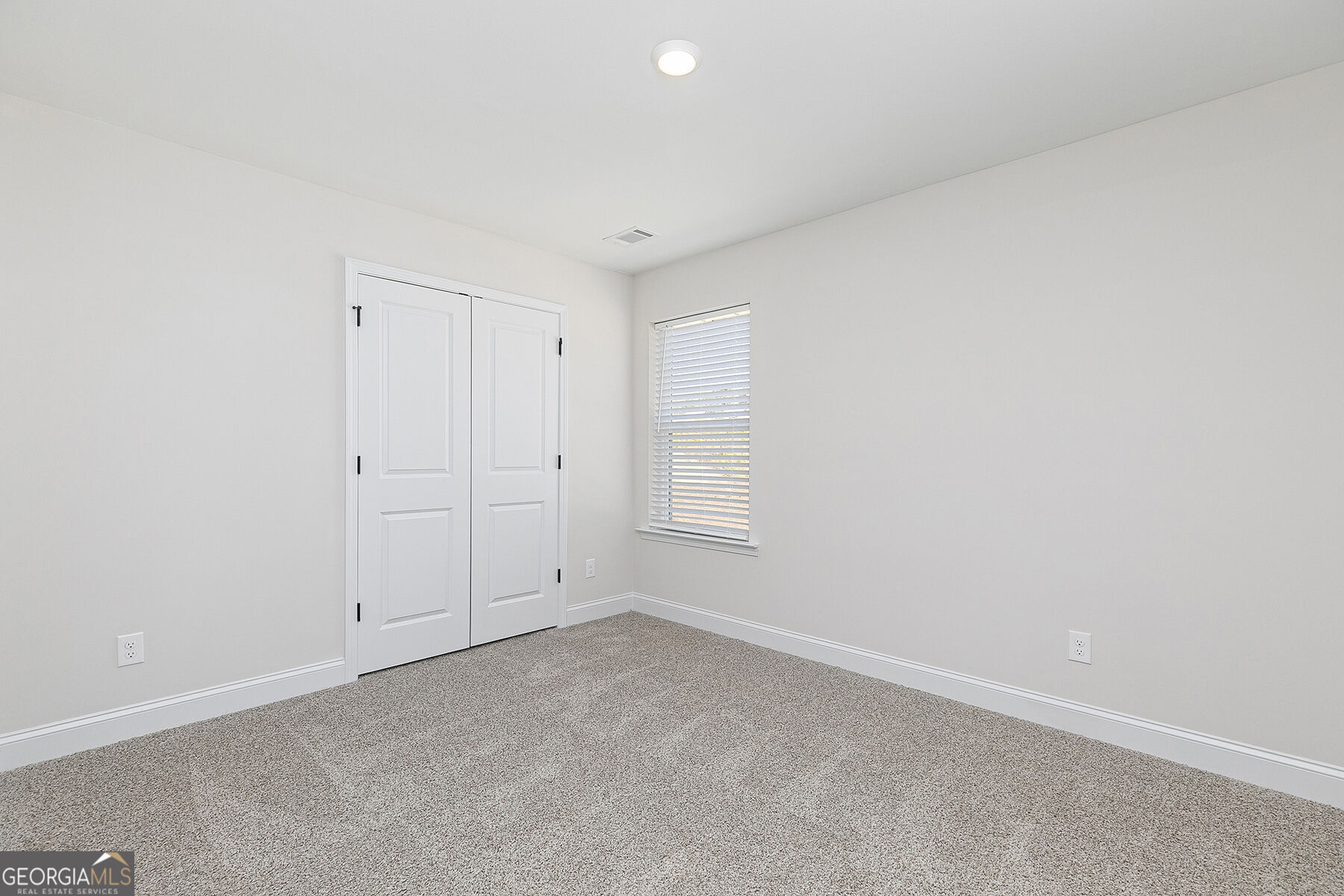 100 Cantrell Drive Property Photo 12